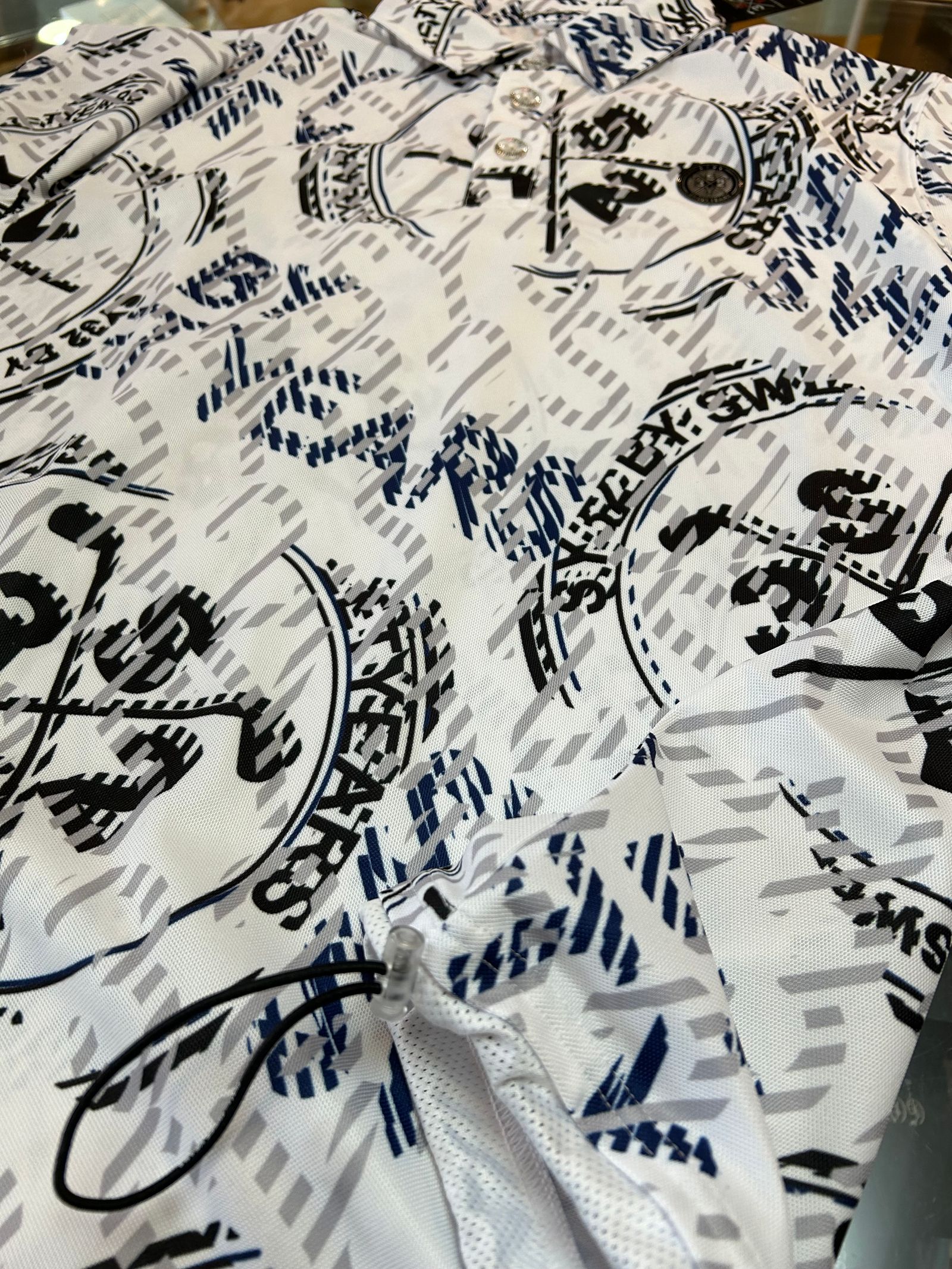 RECYCLE BIG CROSS GRAPHIC KANOKO ポロシャツ｜MEN'S【SY32 by SWEET YEARS GOLF】