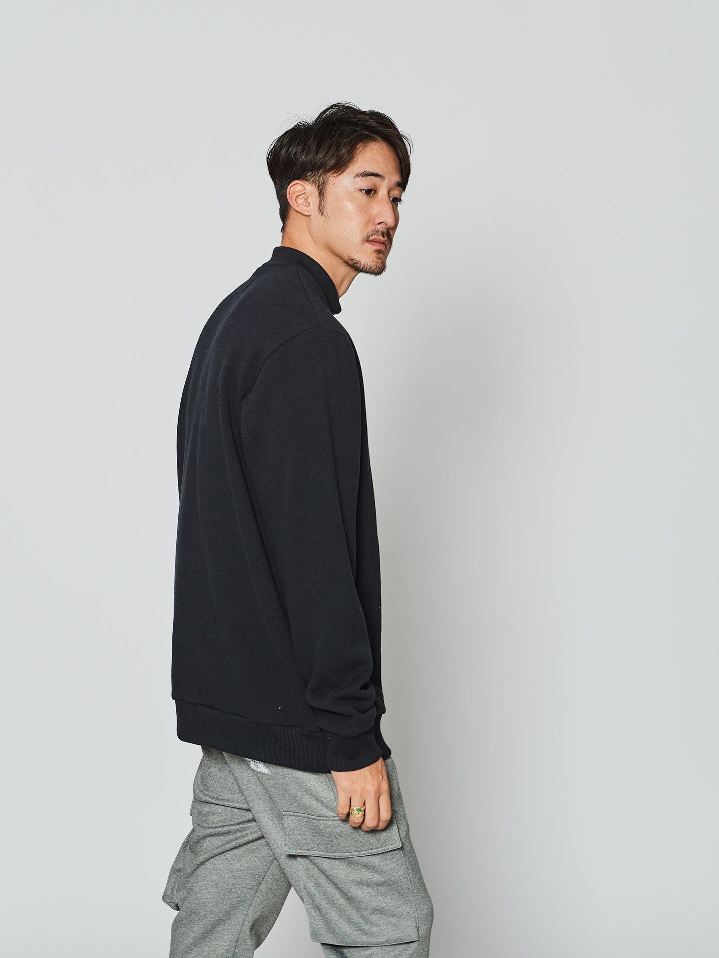 muta Mockneck Sweatshirt / スウェット / ブラック 【Acanthus×muta】