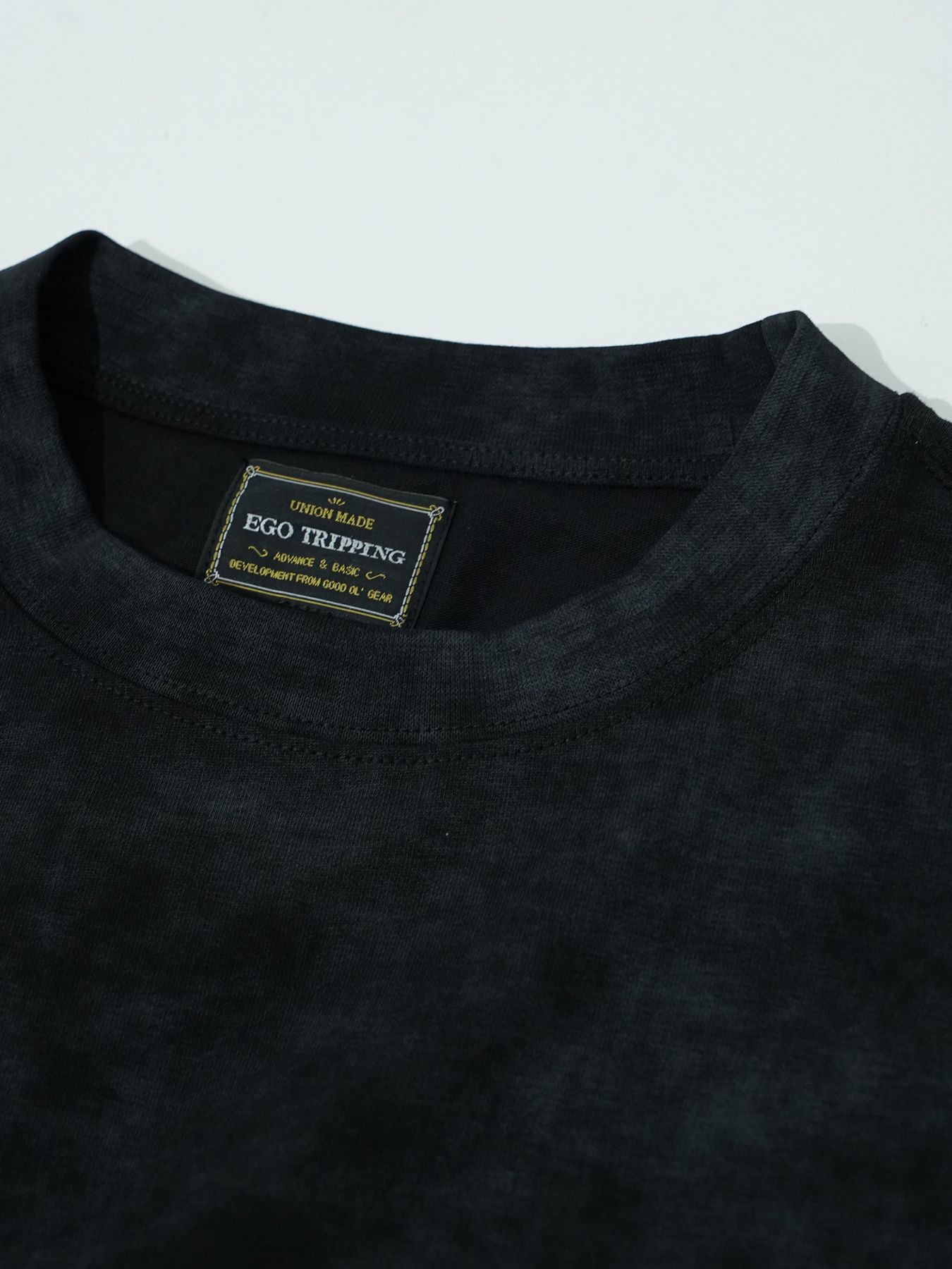 【予約品 2月1日(日) 締切】SWITCHCUT / ロゴプリント カットソー  / ブラック