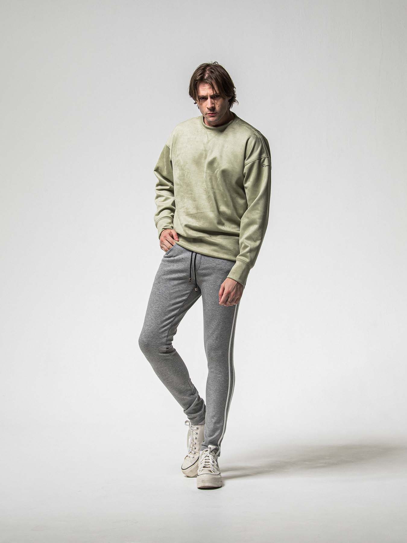【予約品 8月31日(日) 締切】SUEDE DROP TRAINER / スウェード ドロップショルダートレーナー / カーキ