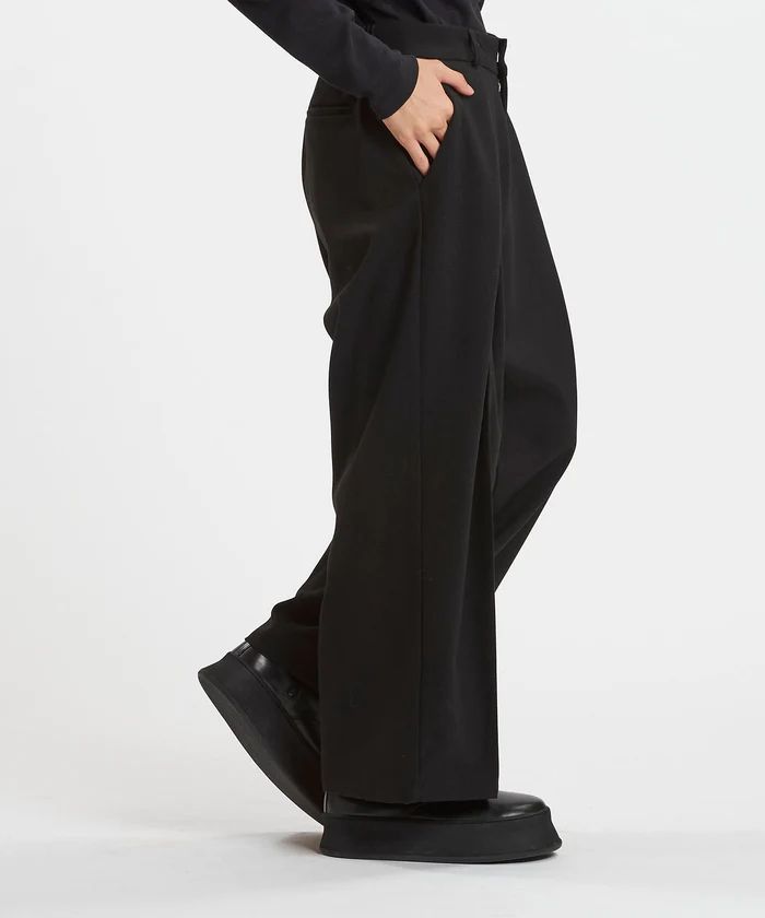 クロスタックワイドトラウザーズブラック【NOID.】