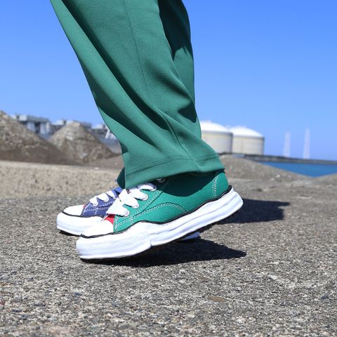 【FACETASM】【Iroquois】【Maison MIHARA YASUHIRO】 コーディネート(女性モデル167cm)