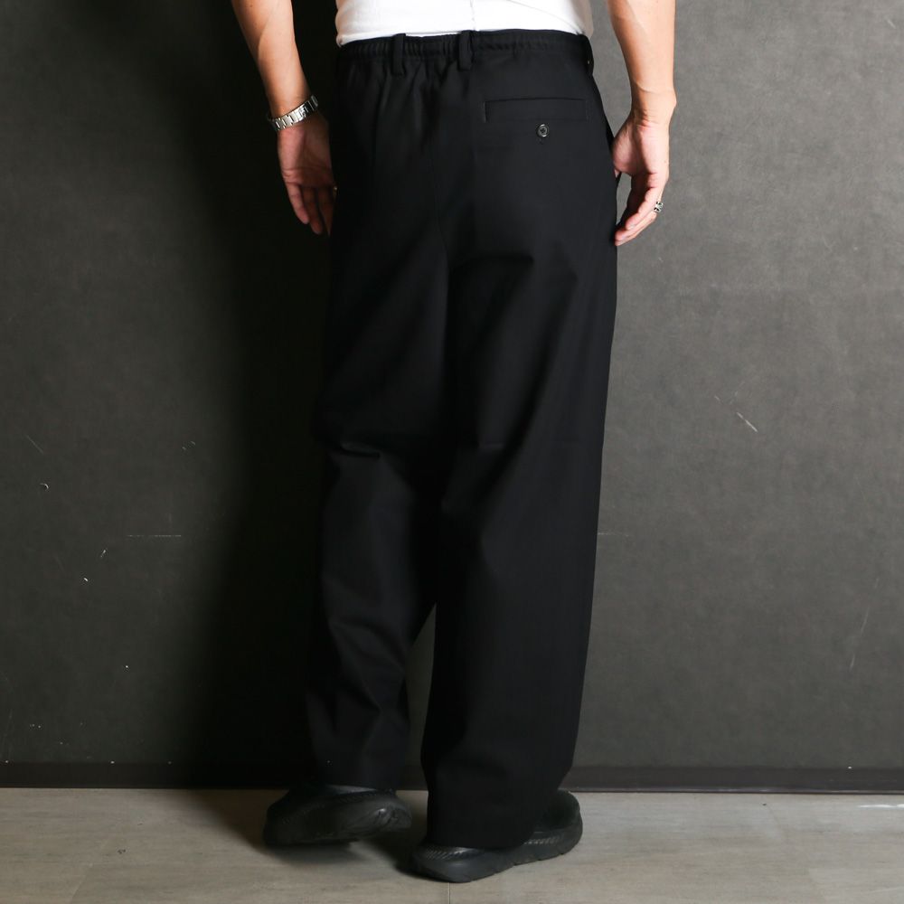 DOUBLE PLEATED EASY TROUSERS - BLACK / オーガニックコットン サバイバルクロス - ダブルプリーテッドワイドトラウザーズ / A26A93PT02C