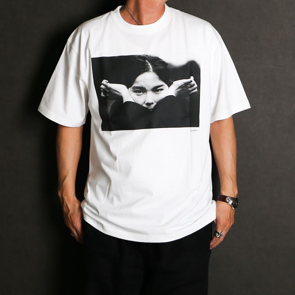 【Bjork by Kevin Cummins×GDC】 Monochrome Tee - WHITE / Tシャツ / GD0584