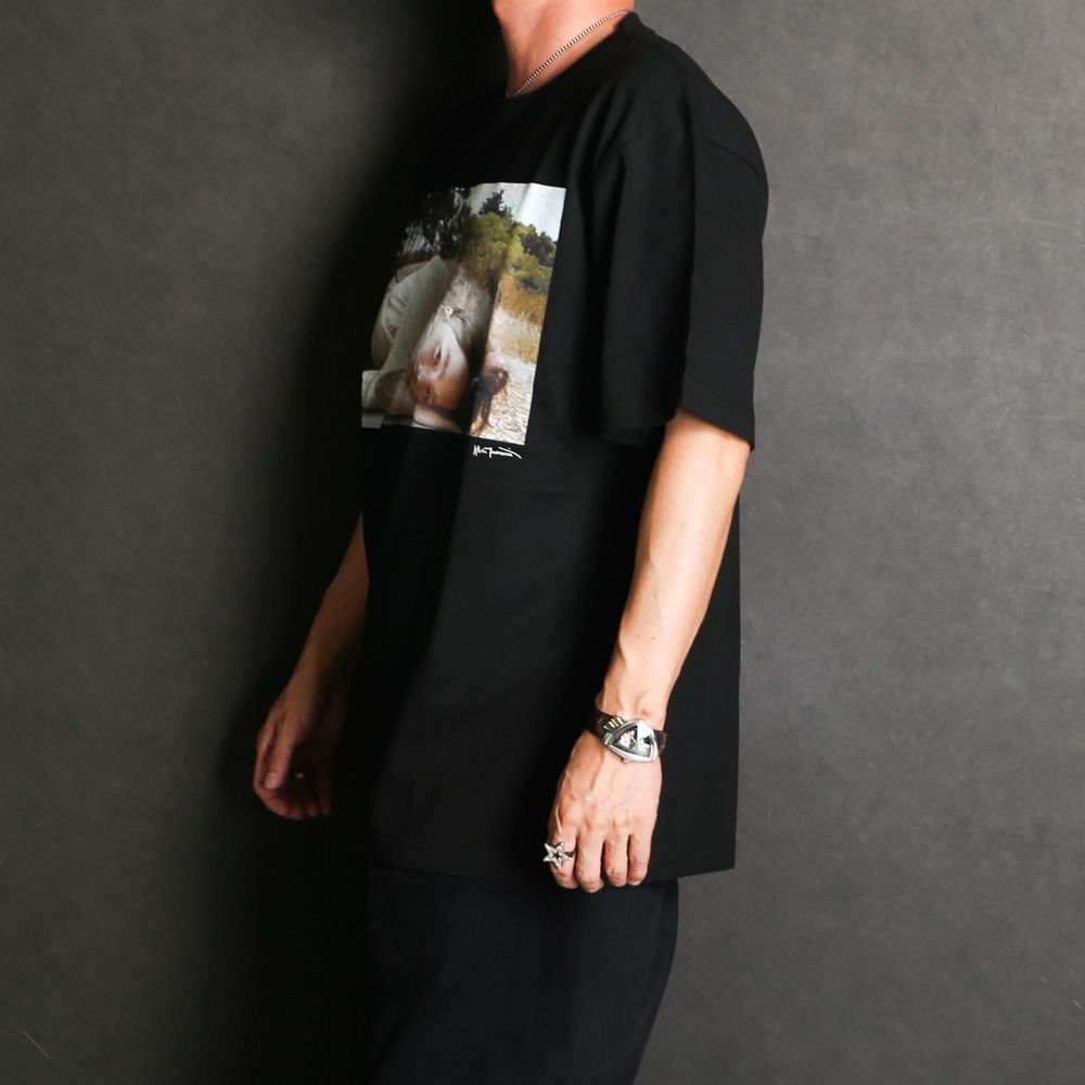 【Bjork by Kevin Cummins×GDC】 Color Tee - BLACK / Tシャツ / GD0583