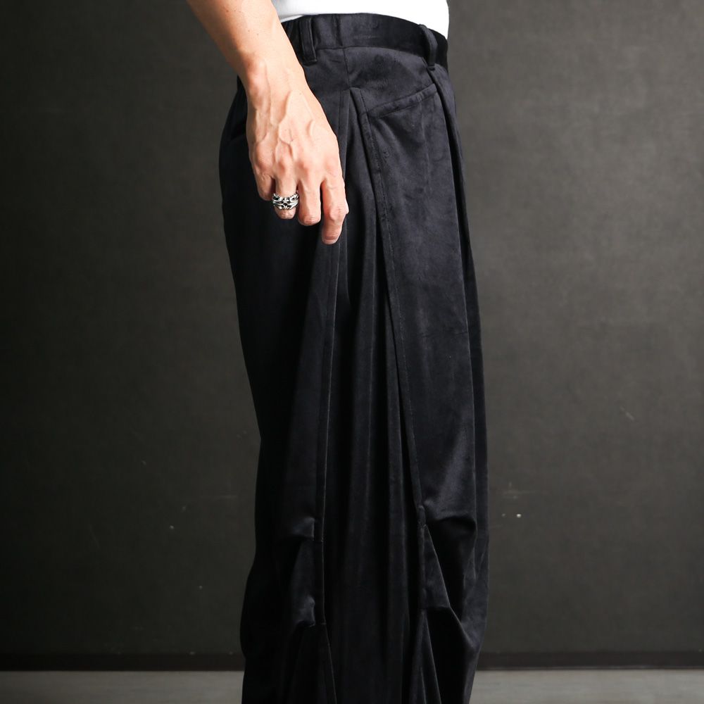 "Velvet" Draped Velvet Tuck Pants - Black / ベルベット タックパンツ / TA26AW-PT066