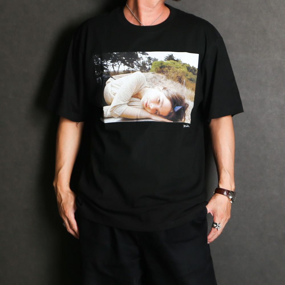 【Bjork by Kevin Cummins×GDC】 Color Tee - BLACK / Tシャツ / GD0583