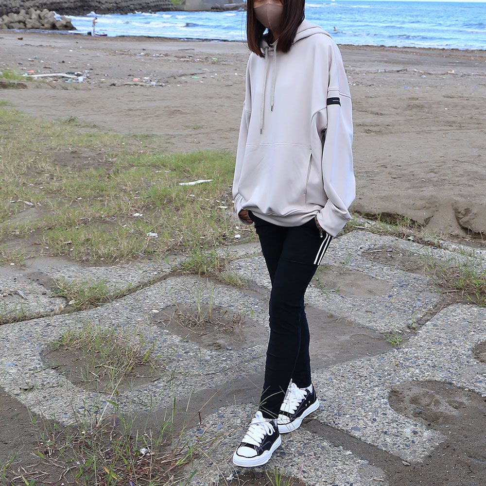 RESOUND CLOTHING×Maison MIHARA YASUHIRO コーディネート(女性モデル166cm)