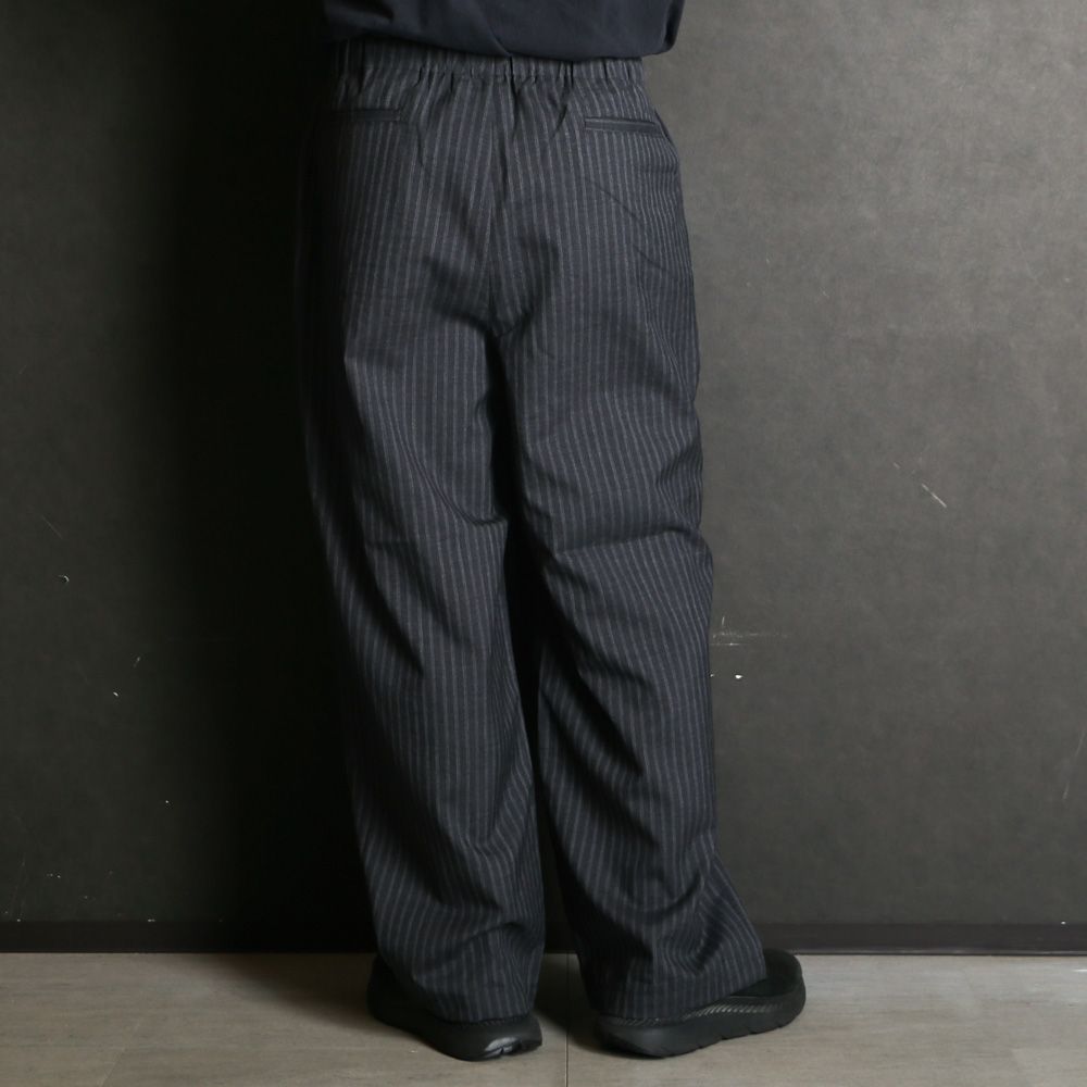 WIDE CYLINDER FIT EASY PANTS - GRAY STRIPE / 2/72 ウールトロピカルワッシャー - ワイドシリンダーフィット イージーパンツ / M26A11PT01C