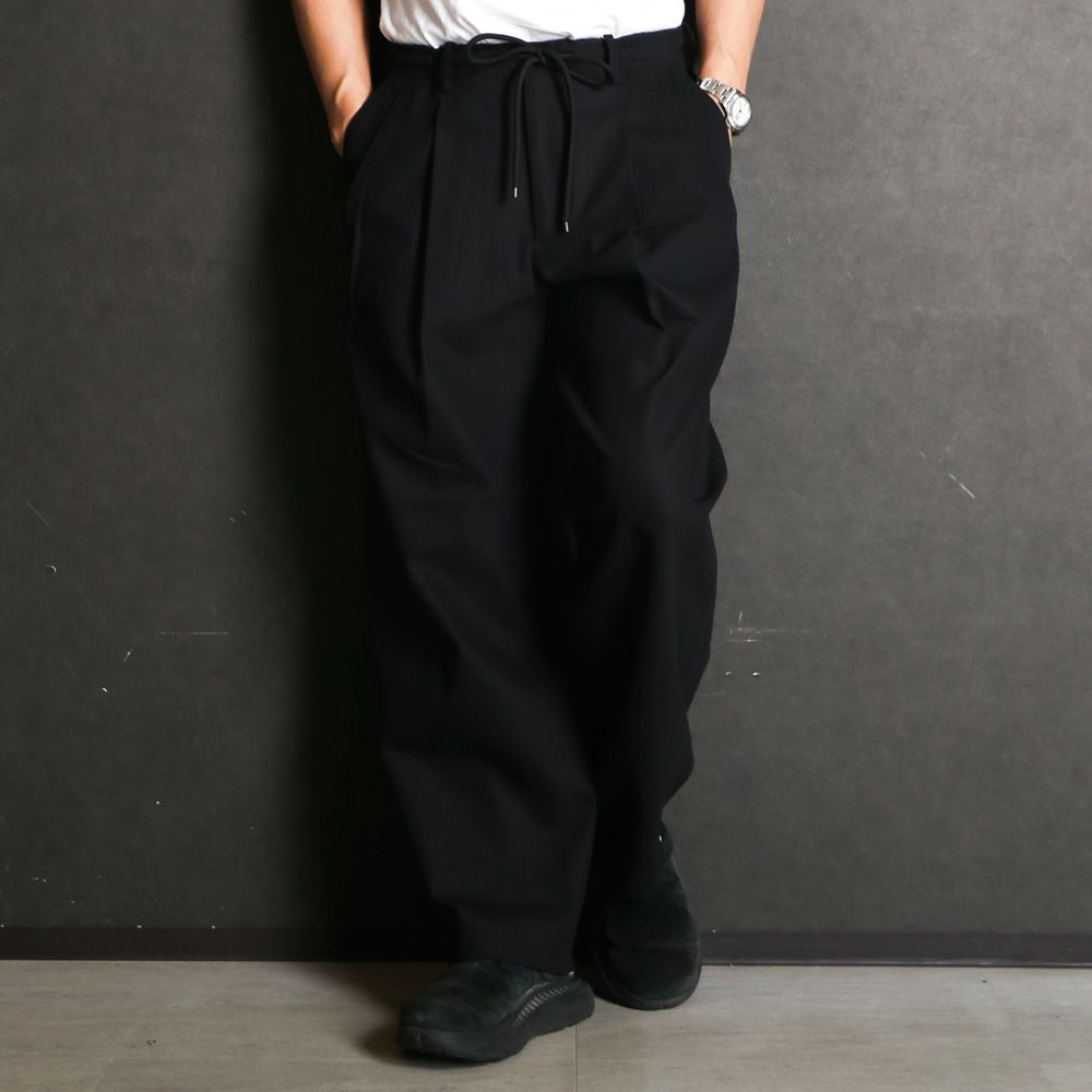 DOUBLE PLEATED EASY TROUSERS - BLACK / オーガニックコットン サバイバルクロス - ダブルプリーテッドワイドトラウザーズ / A26A93PT02C
