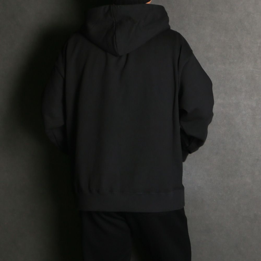 Leon Printed Hoodie - Black / レオン プリント フーディー / J17HD781