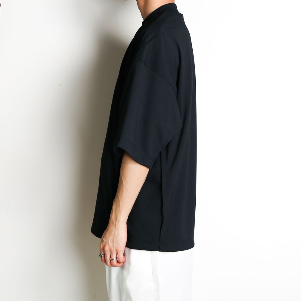 POCKET T-SHIRT / 9211-CS11-027 pieces