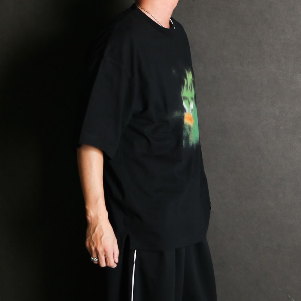 Leon Printed Tee - BLACK / レオン プリンテッド Tシャツ / J16TS861