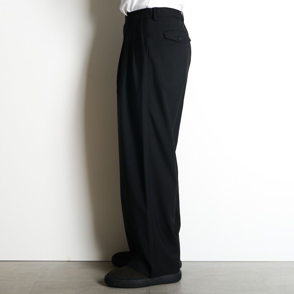 TRIPLE PLEATED WIDE TROUSERS - BLACK / オーガニックウール2/80トロピカル - トリプルプリーテッドワイドトラウザーズ / A26A15PT03C