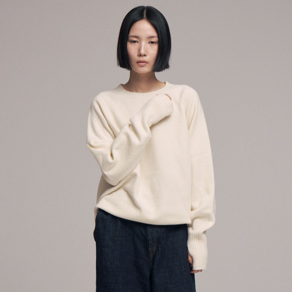 Seamless knit sweater - Wool & cashmere & silk / シームレス クルーネックセーター - ウール & カシミヤ & シルク / SN-592E