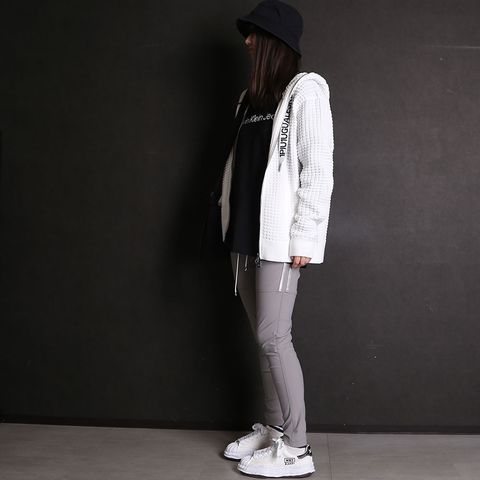 【1PIU1UGUALE3 RELAX】【Calvin Klein Jeans】【RESOUND CLOTHING】【Y-3】【Maison MIHARA YASUHIRO】(女性モデル167cm)