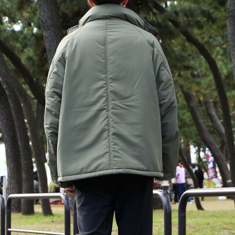 VICTIMのLIGHT M-65 JACKETを使用したスタイリング