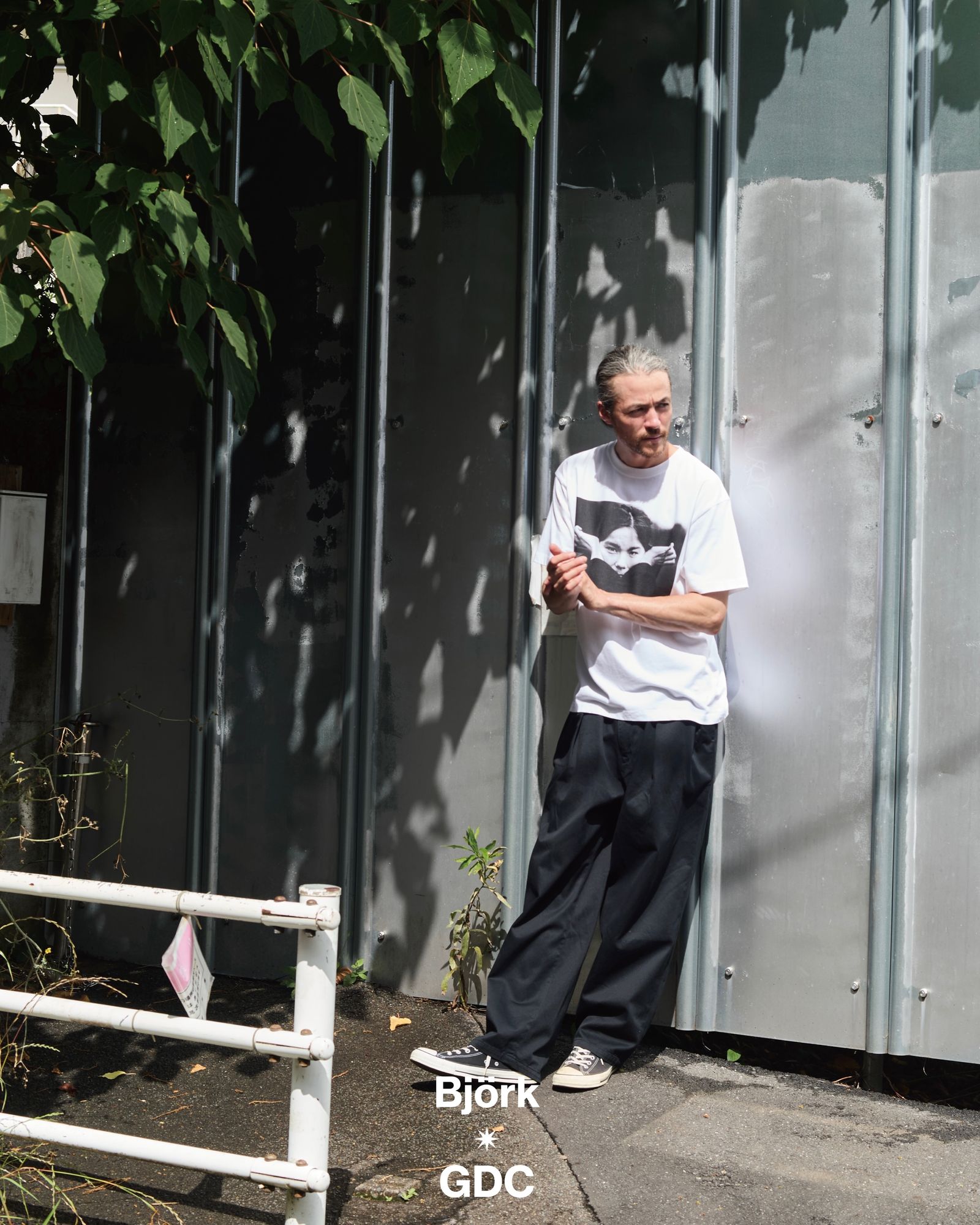 【ラスト1点-サイズM】 【Bjork by Kevin Cummins×GDC】 Monochrome Tee - WHITE / Tシャツ / GD0584