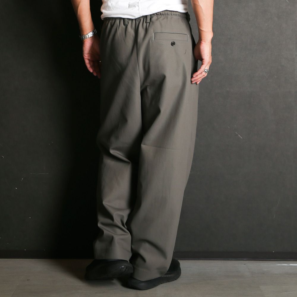 DOUBLE PLEATED EASY TROUSERS - GRAY / オーガニックコットン サバイバルクロス - ダブルプリーテッドワイドトラウザーズ / A26A93PT02C