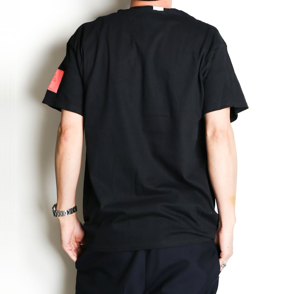 CREW NECK SHORT SLEEVE T-SHIRT / 9211-CS83 pieces