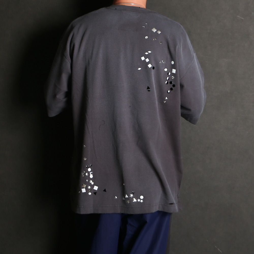 Embellished Sticker Tee - BLACK / エンブリッシュド ステッカー Tシャツ / A16TS592