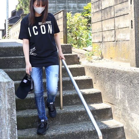 DSQUARED2×RUN OF コーディネート(女性モデル167cm)