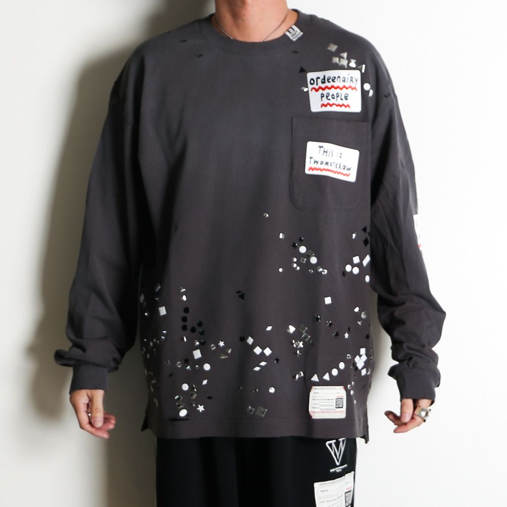 Embellished Sticker Long Sleeves Tee - BLACK / エンブリッシュド ステッカー ロングスリーブTシャツ / A16LT591