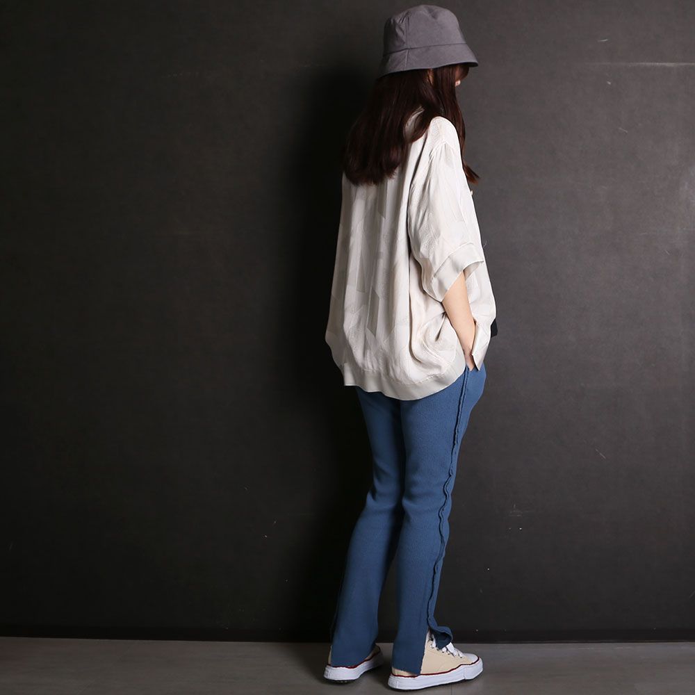 【TAAKK】【VICTIM】【FACETASM】【Maison MIHARA YASUHIRO】コーディネート(女性モデル166cm)