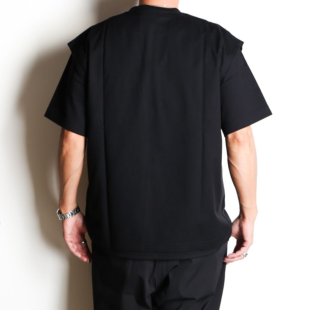THE FUNCTIONAL LAYERED S/S TEE WITH BREATHABLE - BLACK / 2401002