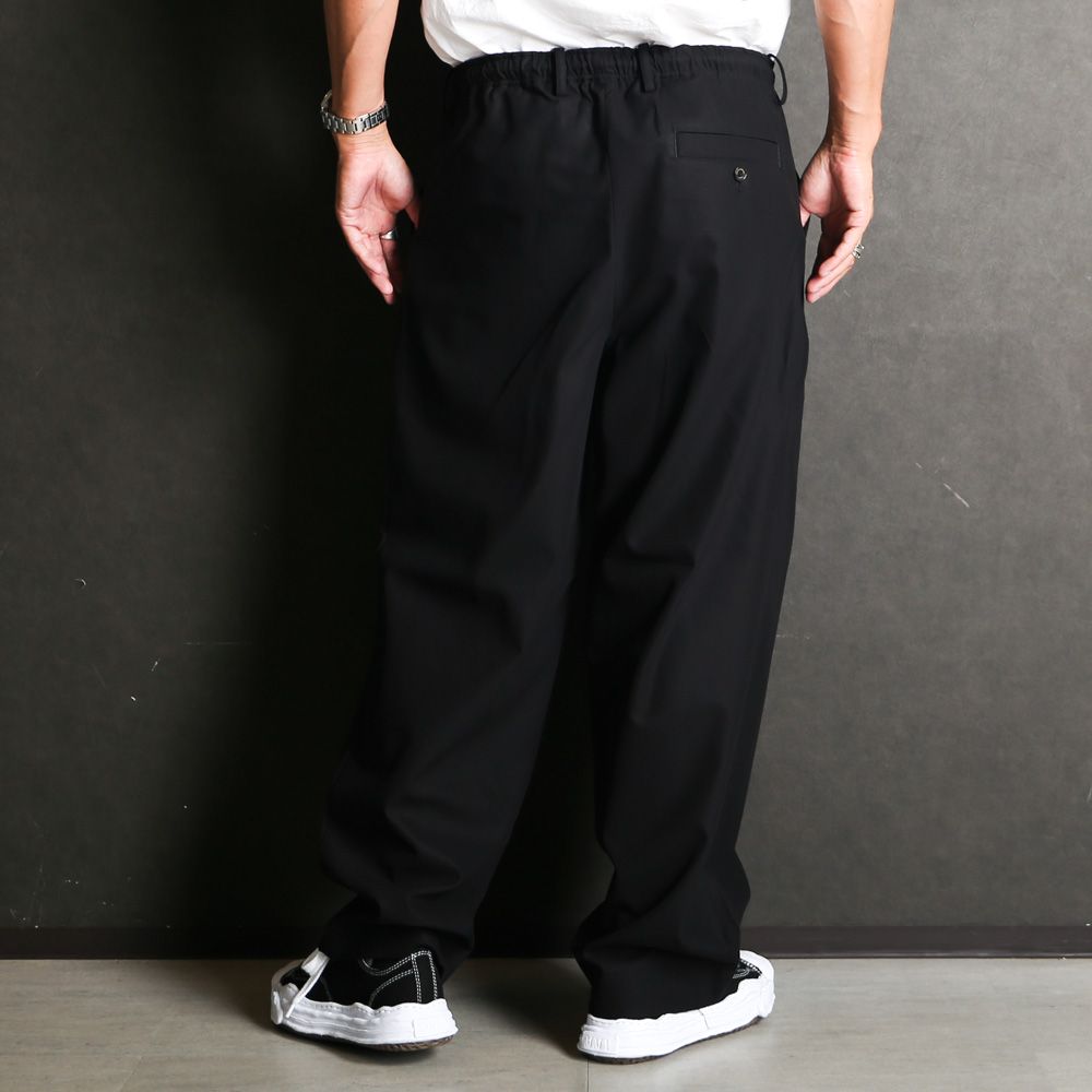【新品】MARKAWARE 24AW ダブルプリーテッドトラウザーズ 黒2 MARKAWARE - DRY VOILE TWILL DOUBLE PLEATED EASY TROUSERS