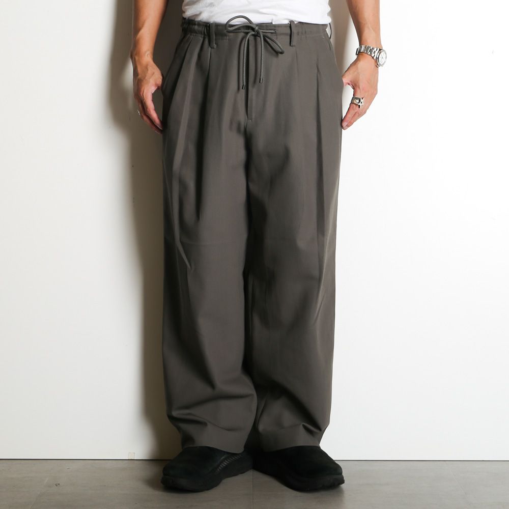 DOUBLE PLEATED EASY TROUSERS - GRAY / オーガニックコットン サバイバルクロス - ダブルプリーテッドワイドトラウザーズ / A26A93PT02C