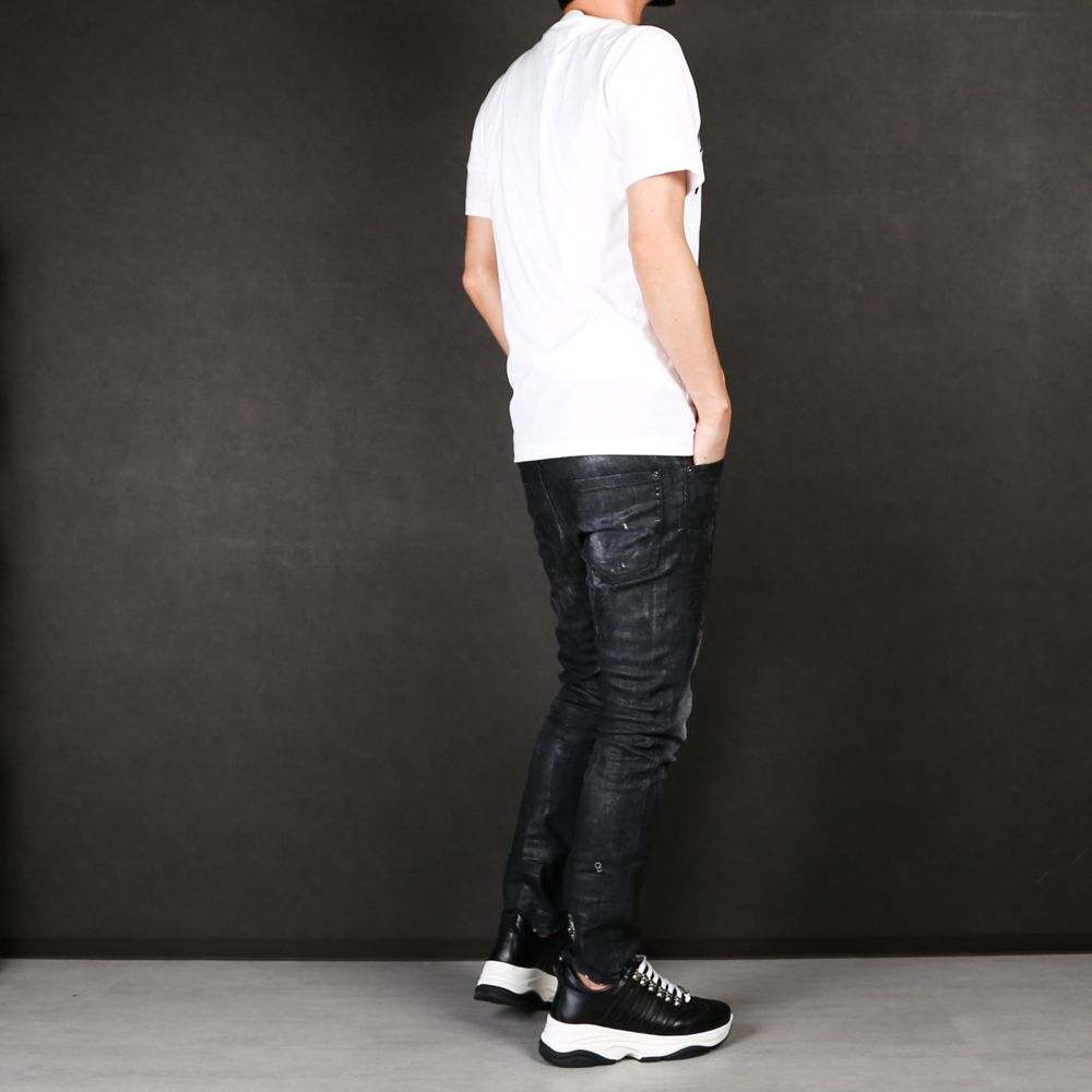 DSQUARED2
