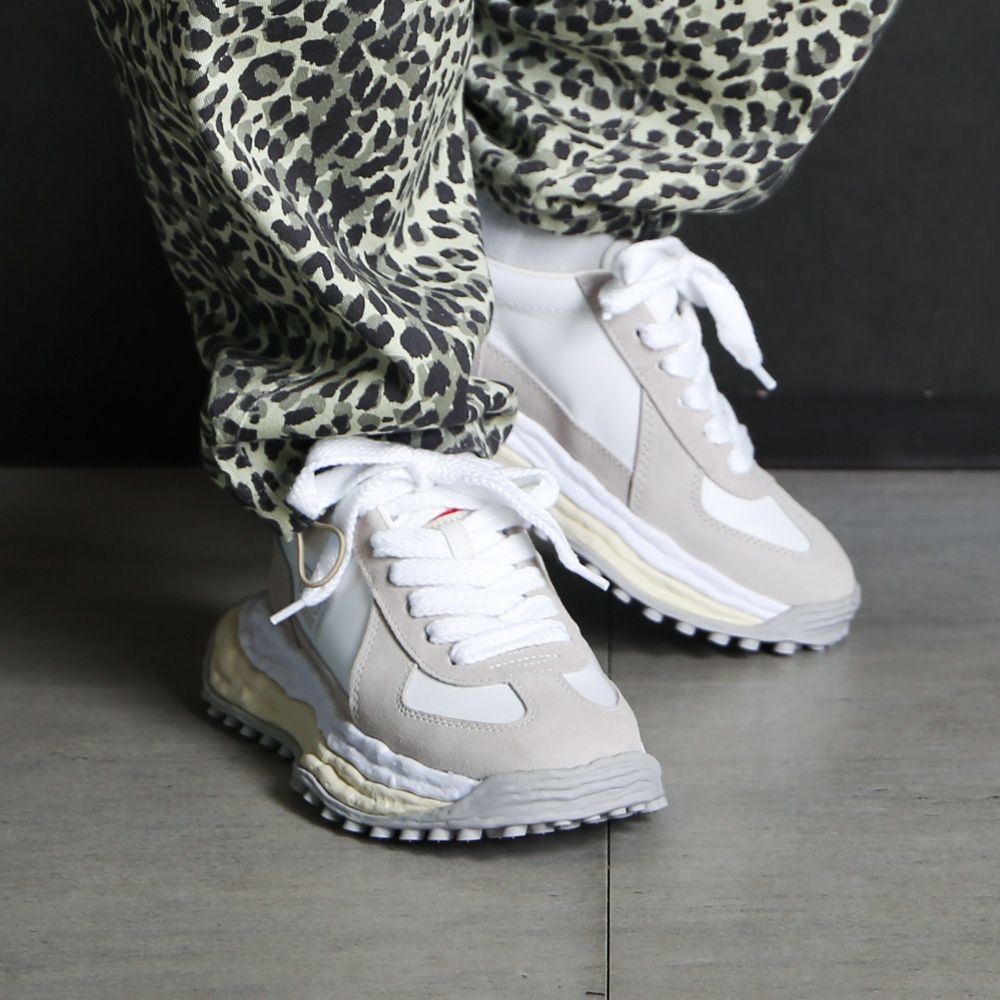"LARRY"(ラリー) original sole Mix Material Low-top Sneaker - WHITE / A14FW703