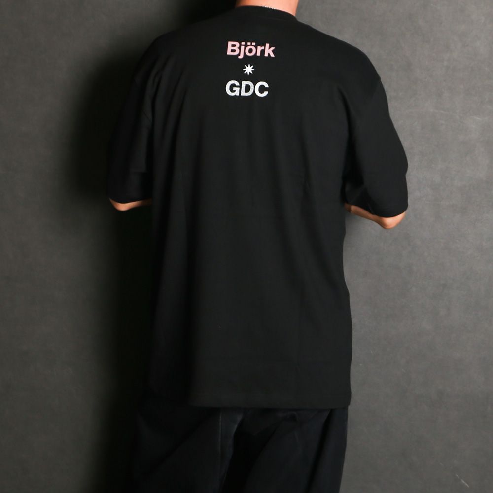 【Bjork by Kevin Cummins×GDC】 Color Tee - BLACK / Tシャツ / GD0583
