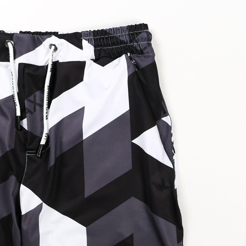 GEOMETRIC RASH GUARD SHORTS / 幾何学柄 ロゴ ラッシュガード ショートパンツ / USB-22046