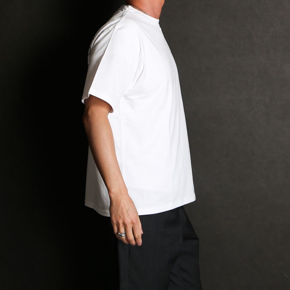 BACK SLASH BIG LOGO TEE - WHITE × BLACK / グラフィックTシャツ / 14154J-W
