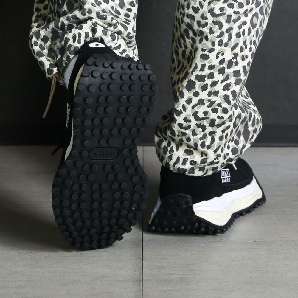 "LARRY"(ラリー) original sole Mix Material Low-top Sneaker - BLACK / A14FW703