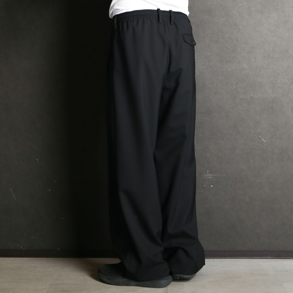【ラスト1点-サイズ2】 TRIPLE PLEATED EASY TROUSERS - BLACK / オーガニックウール2/80トロピカル - トリプルプリーテッドイージートラウザーズ / A26B04PT02C