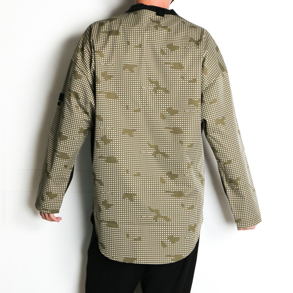 LONG SLEEVE T-SHIRT / REBEL FABRIC by UNDERCOVER / 2212-CS13-018 peg