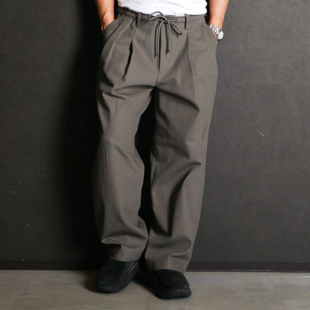 DOUBLE PLEATED EASY TROUSERS - GRAY / オーガニックコットン サバイバルクロス - ダブルプリーテッドワイドトラウザーズ / A26A93PT02C