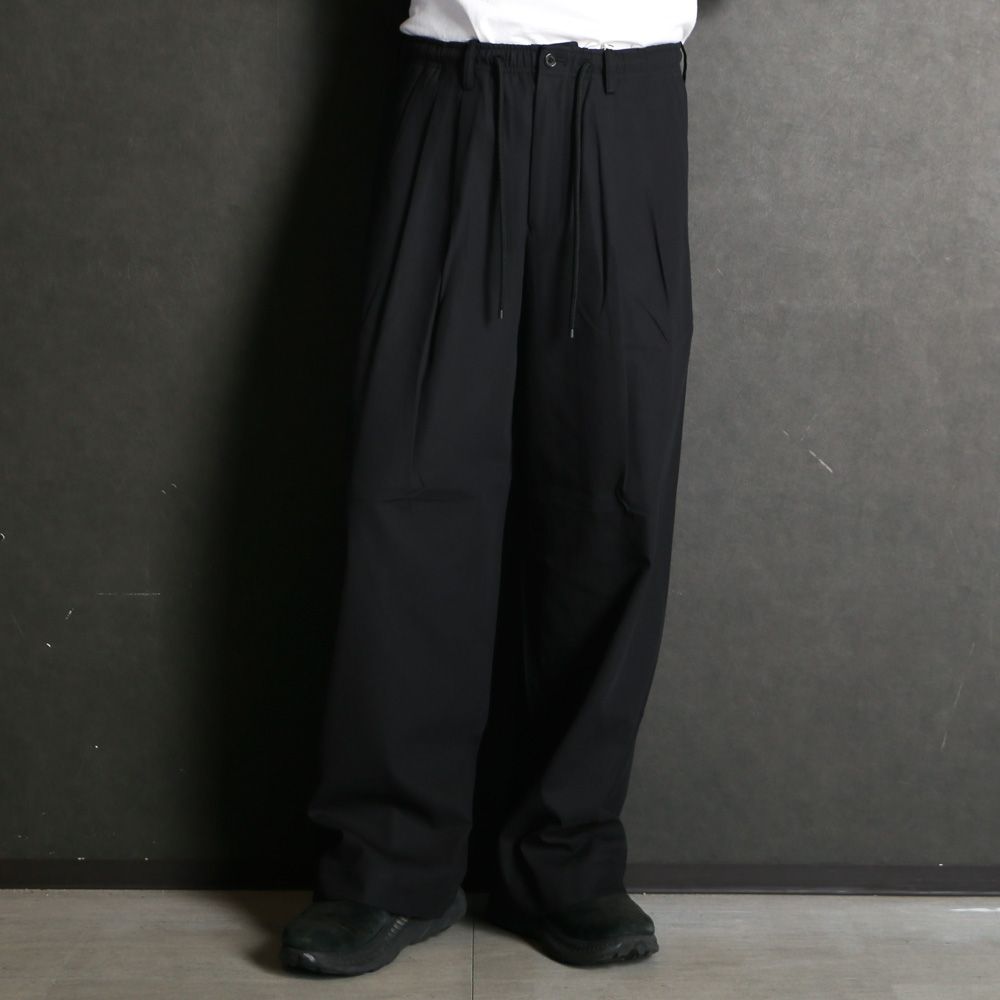 TRIPLE PLEATED EASY TROUSERS - BLACK / 60/2オーガニック強燃ボイル3/2ツイル - トリプルプリーテッドイージートラウザーズ / A26A16PT02C