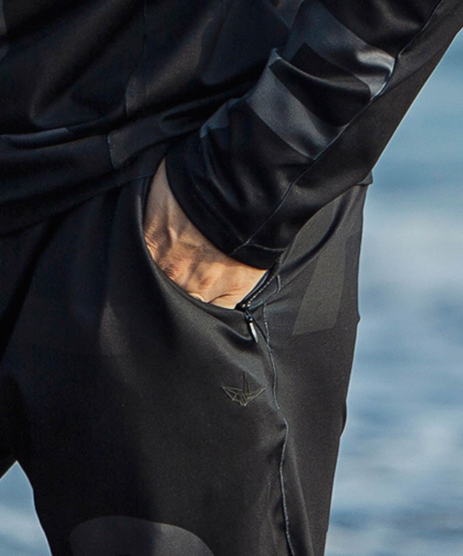 Rash guard SHORTS / ランダムロゴ ラッシュガードハーフパンツ / USB-21012
