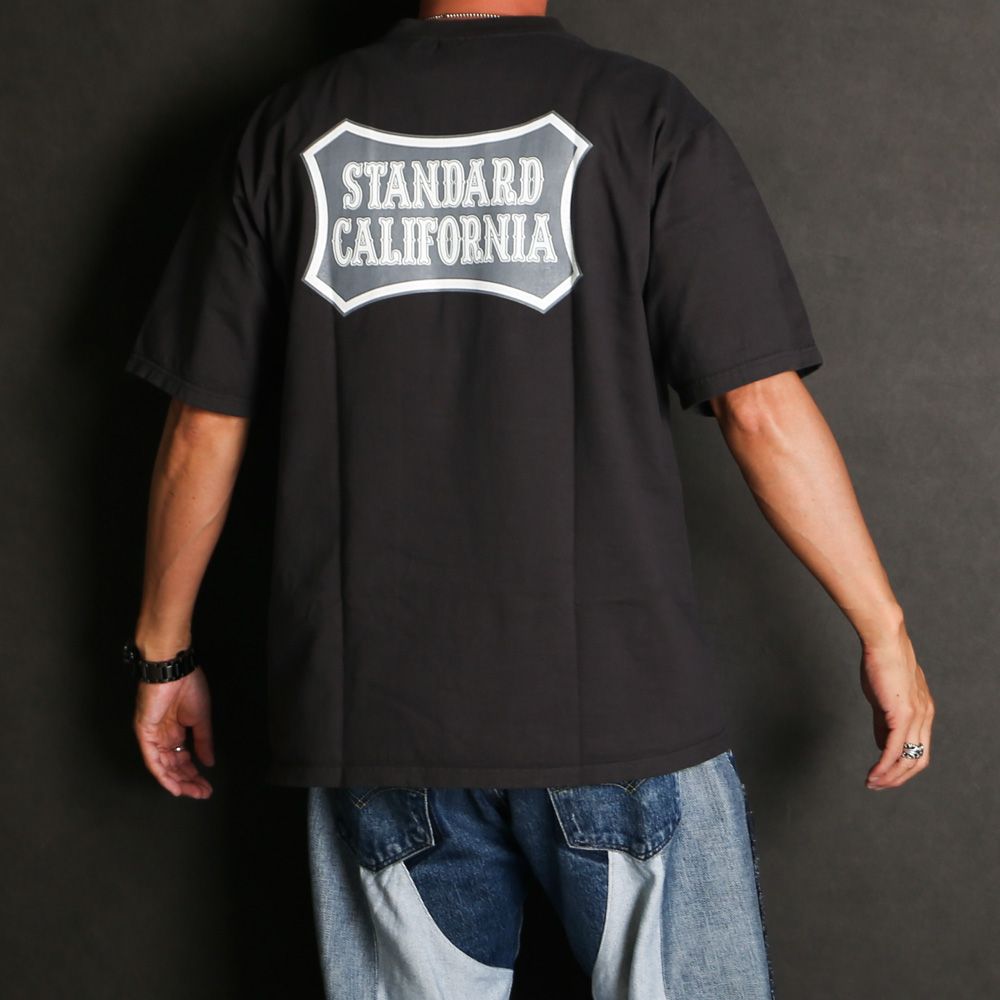 STANDARD CALIFORNIA - SD Heavyweight Basic Shield Logo T - Black
