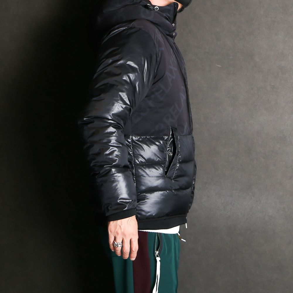 DIAGONAL LOGO HOODIE / 総柄ロゴパデッドパーカー / USO-22072