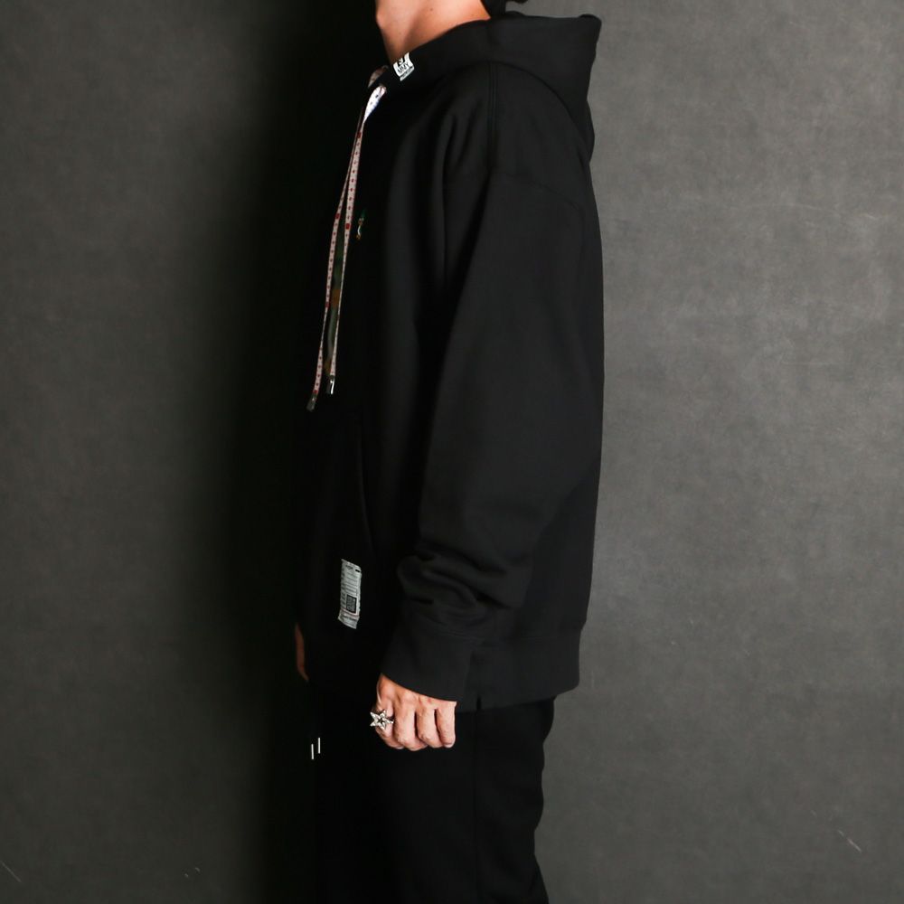 Leon Printed Hoodie - Black / レオン プリント フーディー / J17HD781