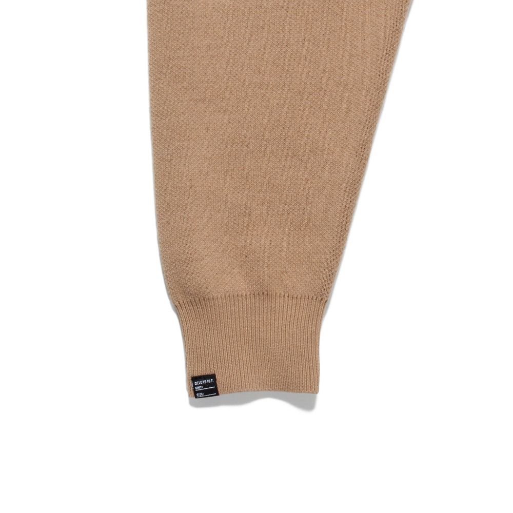 DELUXE - WACKO MARIA × DELUXE / CARDIGAN - BEIGE DELUXE - WACKO MARIA × DELUXE / CARDIGAN - BEIGE