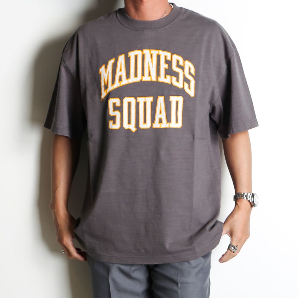 25ss 新品 MADNESS マッドネス カレッジプリントTシャツ S MADNESS - MADNESS VINTAGE COLLEGE T-SHIRT - Gray / 25SS-T