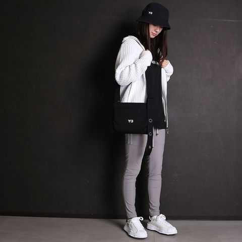 【1PIU1UGUALE3 RELAX】【Calvin Klein Jeans】【RESOUND CLOTHING】【Y-3】【Maison MIHARA YASUHIRO】(女性モデル167cm)