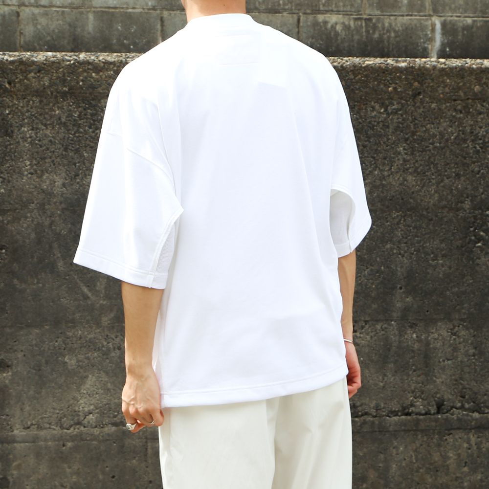 POCKET T-SHIRT / 9211-CS11-027 pieces