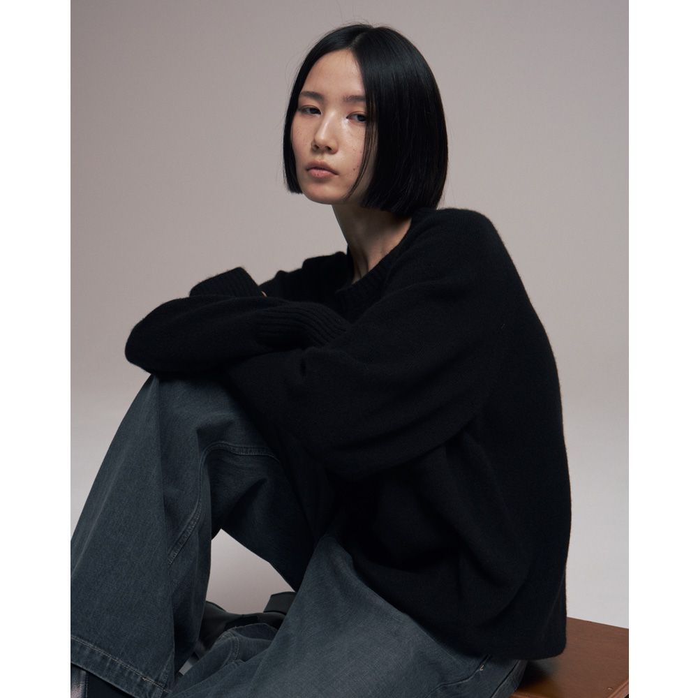 Seamless knit sweater - Wool & cashmere & silk / シームレス クルーネックセーター - ウール & カシミヤ & シルク / SN-592A